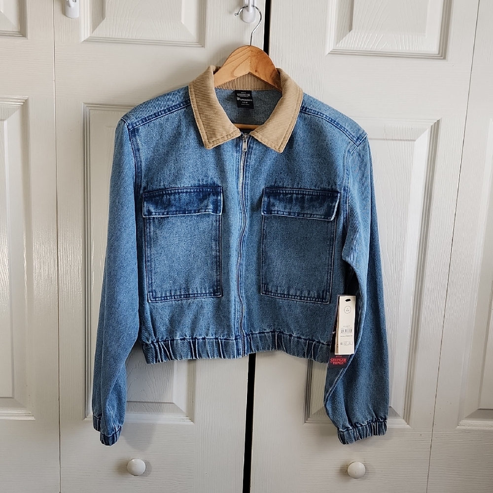 Stranger Things No Boundaries Blue Denim Jacket Tan Corduroy Collar Zip SM Crop‎